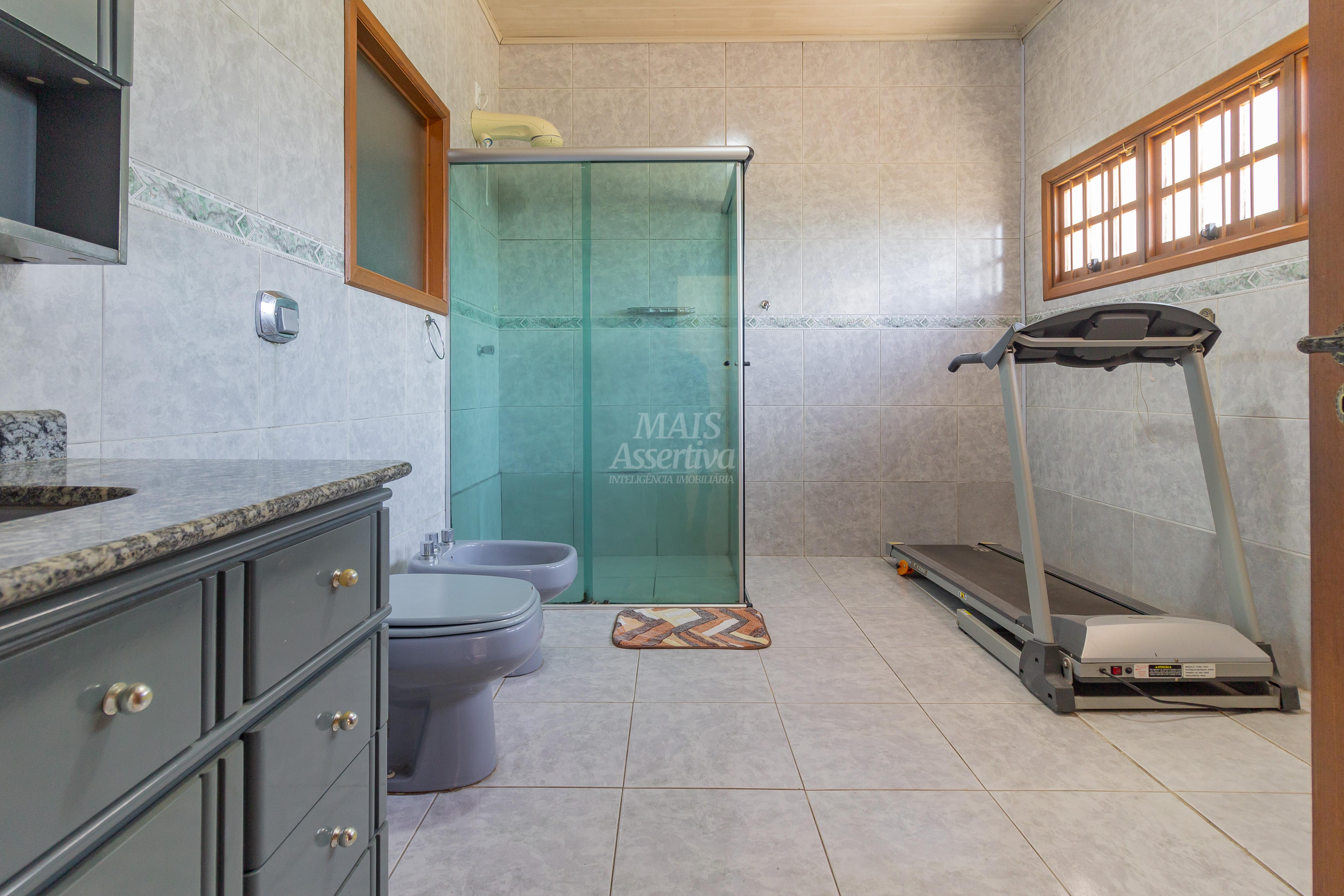 Sobrado semi mobiliado para venda de 4 dormitórios, bairro Canudos em Novo Hamburgo/RS. 