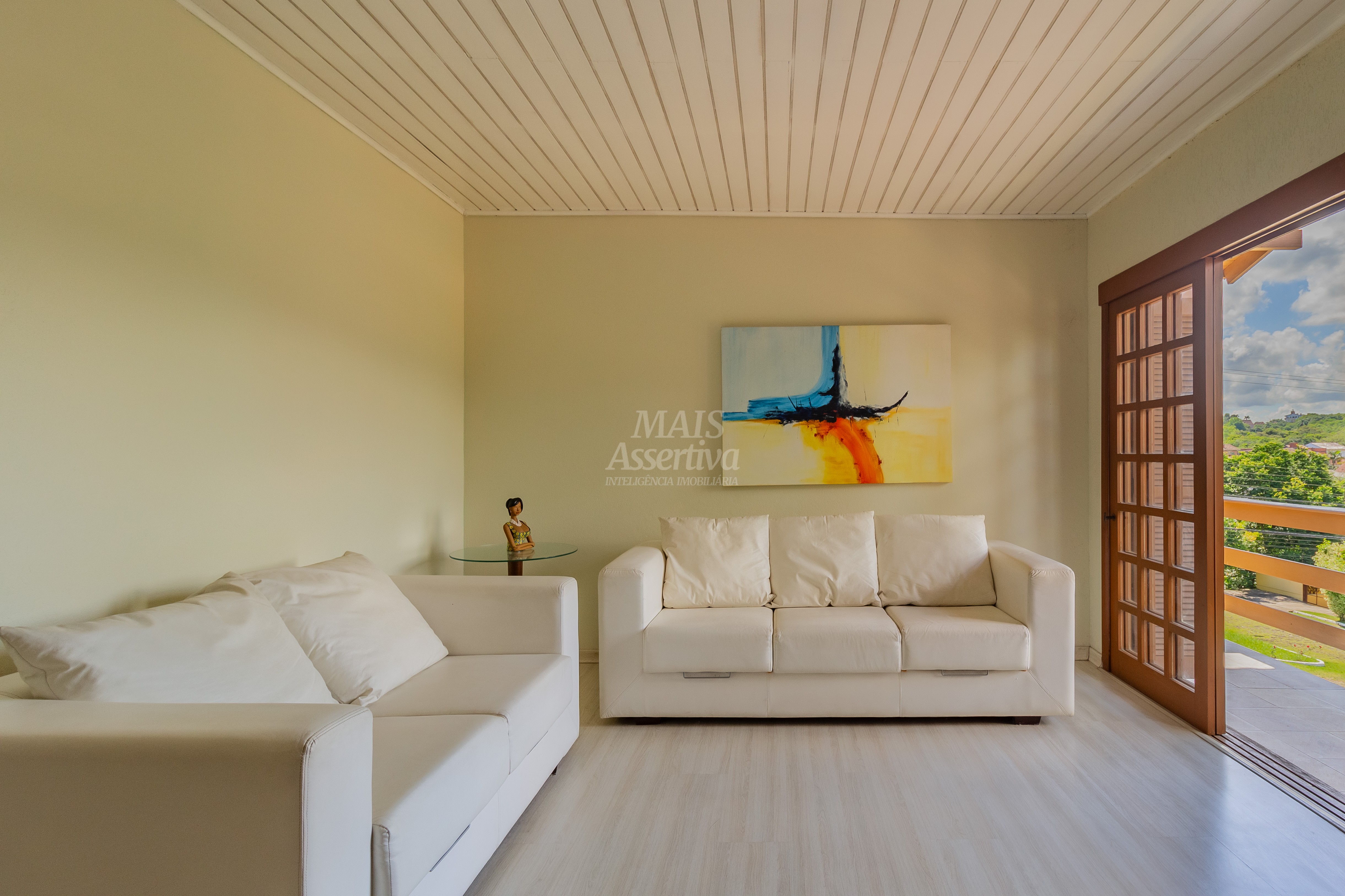 Sobrado semi mobiliado para venda de 4 dormitórios, bairro Canudos em Novo Hamburgo/RS. 