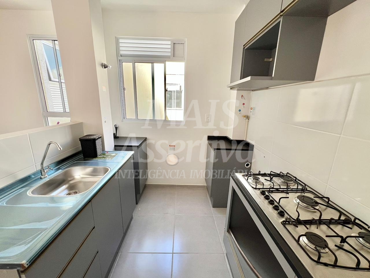 Apartamento semi mobiliado para locação, Porto Rotterdam - 5º andar 