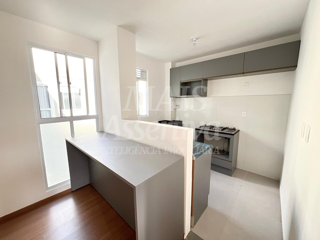 Apartamento semi mobiliado para locação, Porto Rotterdam - 5º andar 