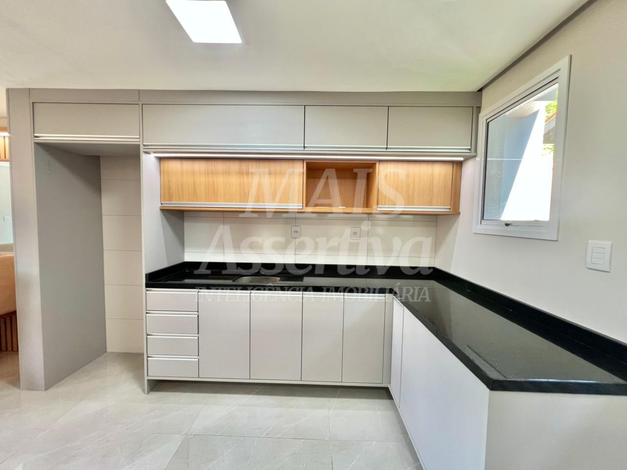 Sobrado mobiliado para venda, bairro São Jorge em Novo Hamburgo 