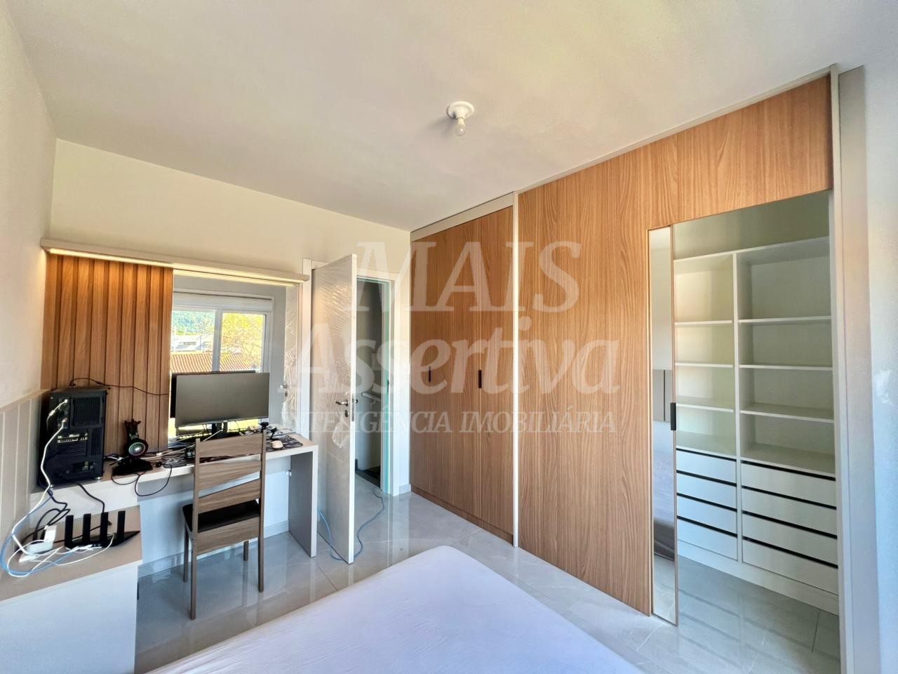 Sobrado mobiliado para venda, bairro São Jorge em Novo Hamburgo 