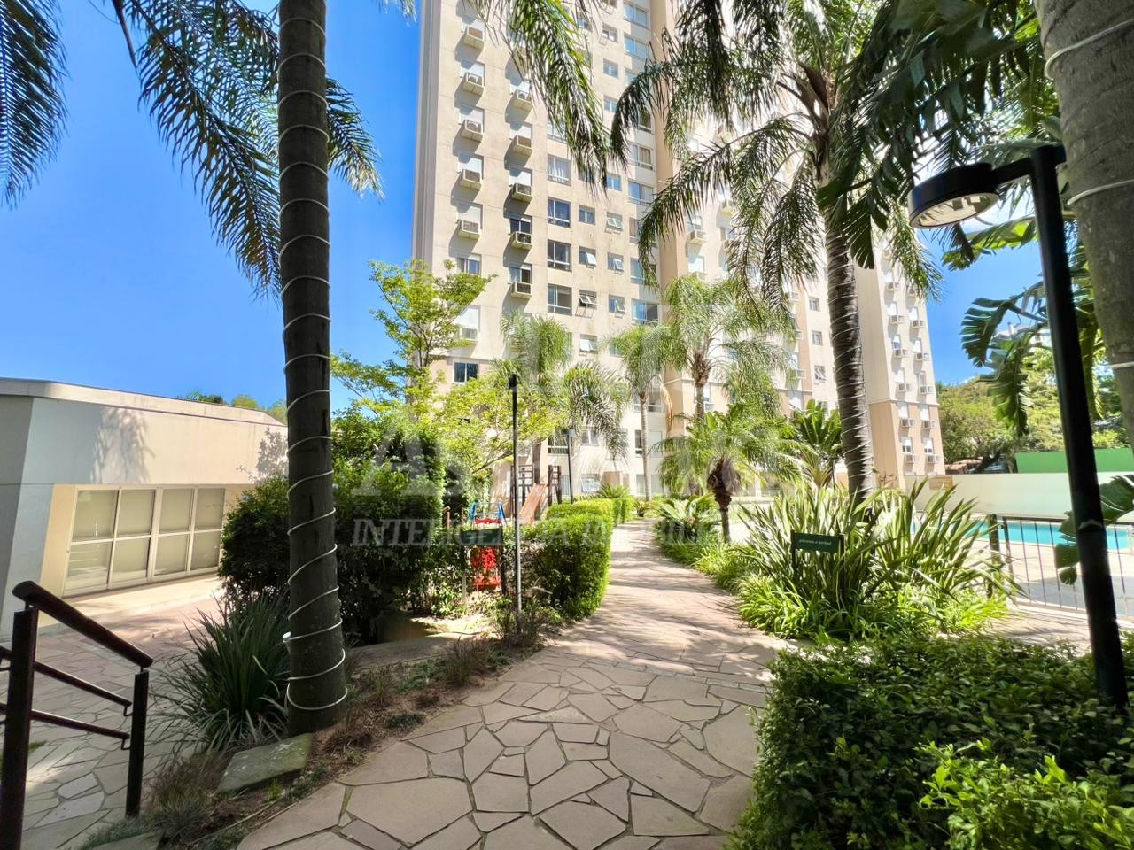 Apartamento mobiliado para locação - Residencial Weekend, 13º andar 