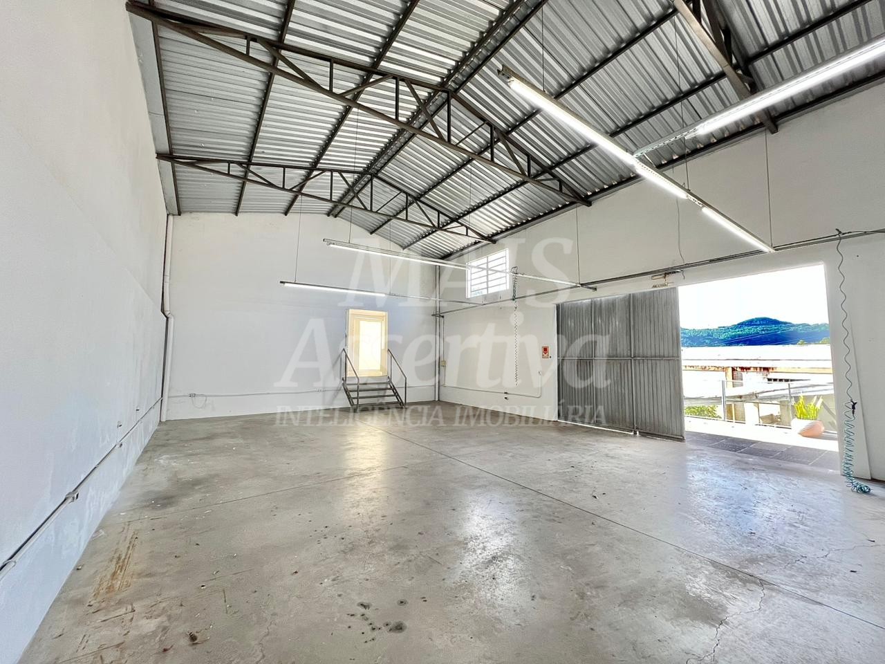 Prédio comercial +Casa Residencial para venda , bairro Ipiranga em Campo Bom/RS.