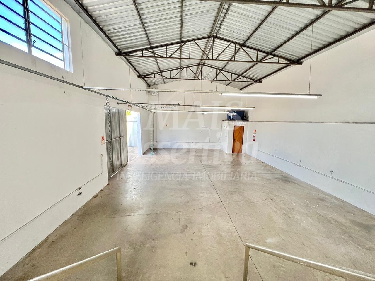 Prédio comercial +Casa Residencial para venda , bairro Ipiranga em Campo Bom/RS.