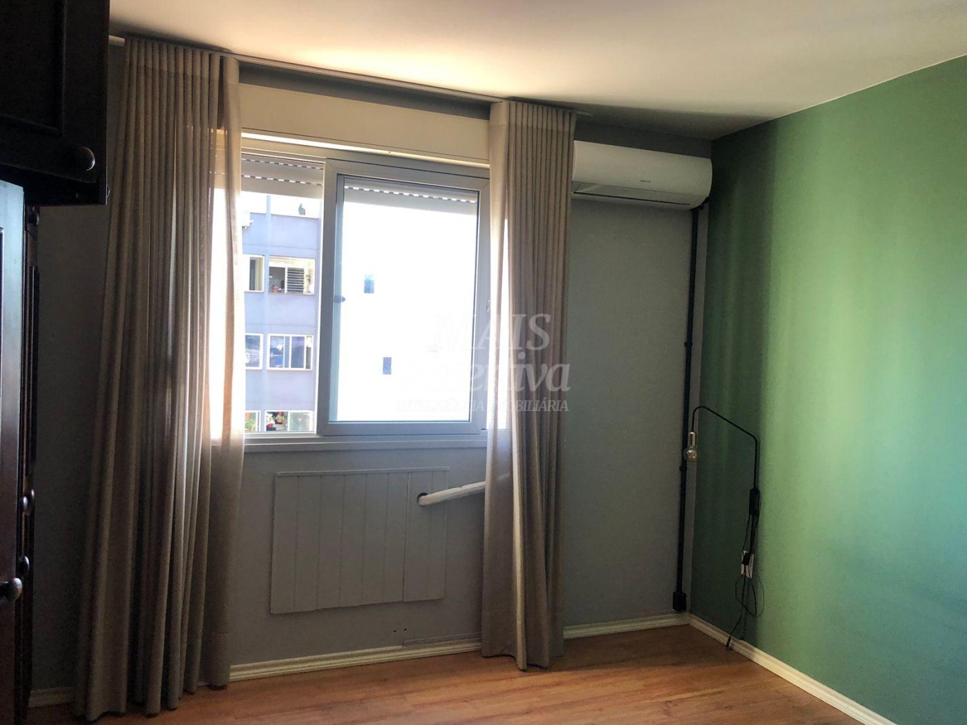 Apartamento semi-mobiliado para venda Dom Pedro II e - 9º andar
