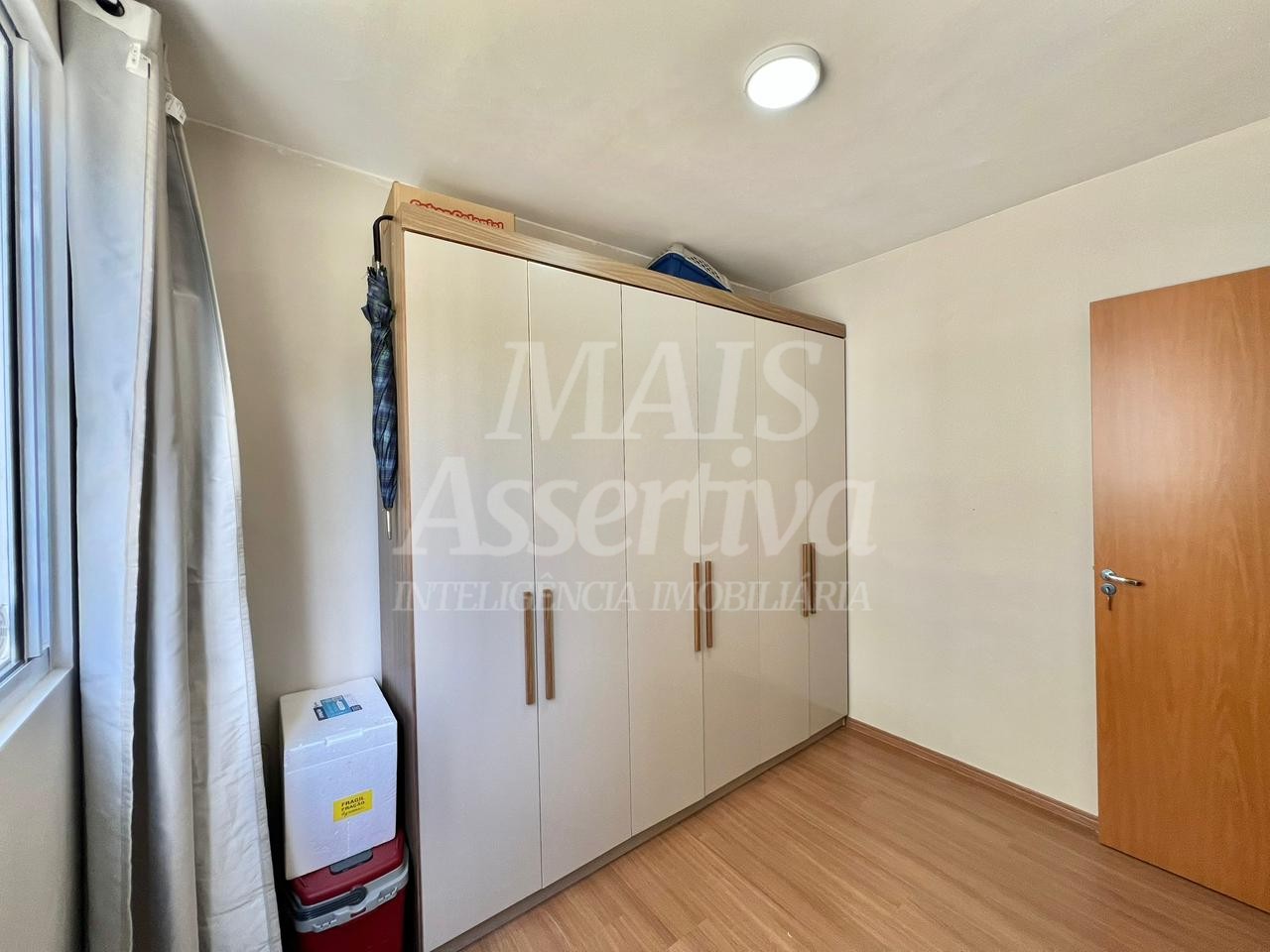 Apartamento para locação no 2º andar com sacada e churrasqueira, Porto Rotterdam