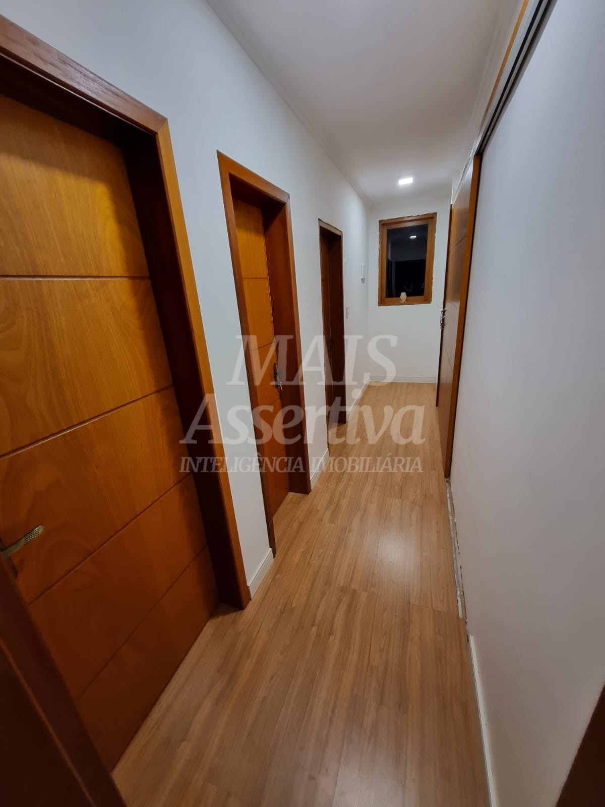 Casa de Alvenaria três pisos à venda, localizada no bairro Firenze/ Campo Bom.