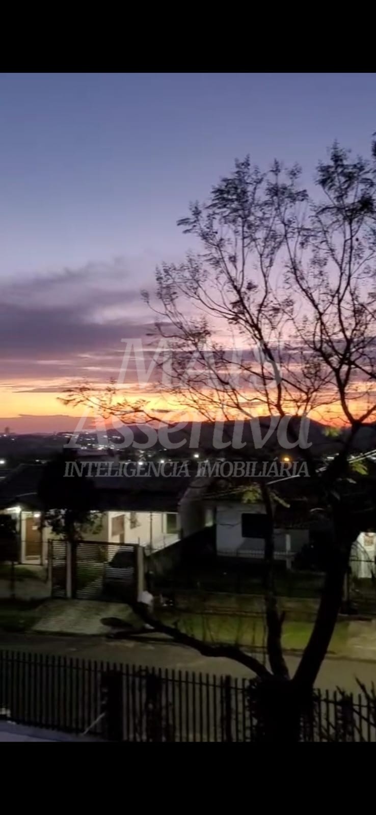 Casa de Alvenaria três pisos à venda, localizada no bairro Firenze/ Campo Bom.
