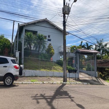 Casa com 03 dormitórios para venda no bairro Primavera Casa com 03 dormitórios para venda no bairro Primavera