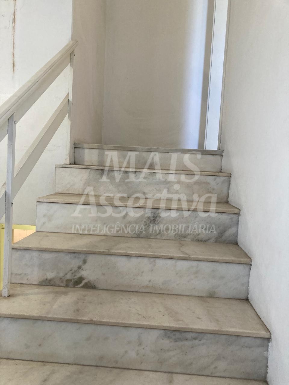 Casa com 03 dormitórios para venda no bairro Primavera