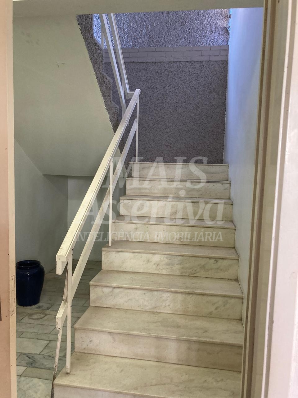 Casa com 03 dormitórios para venda no bairro Primavera