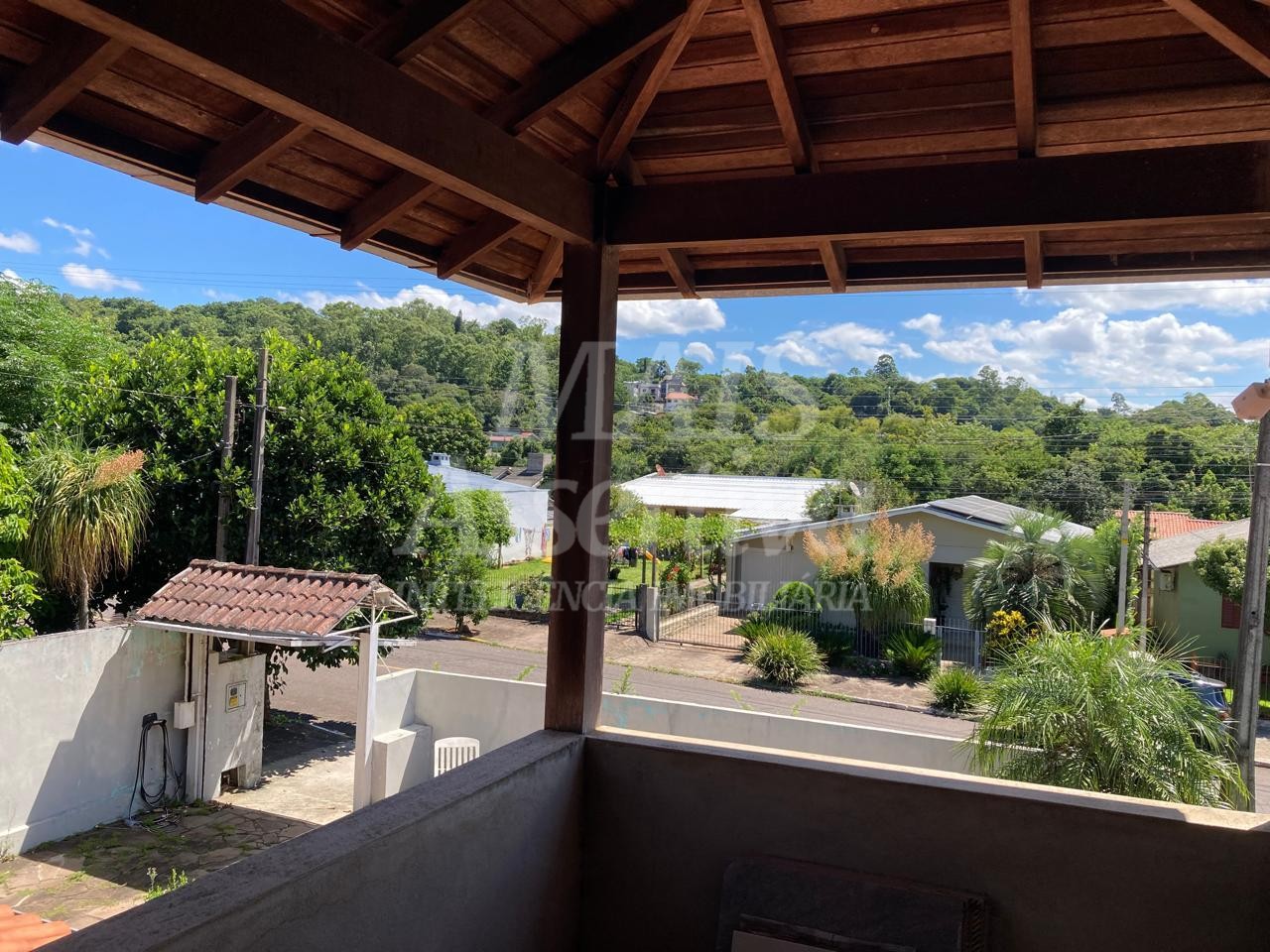 Amplo sobrado para venda  em Dois Irmãos bairro Travessão