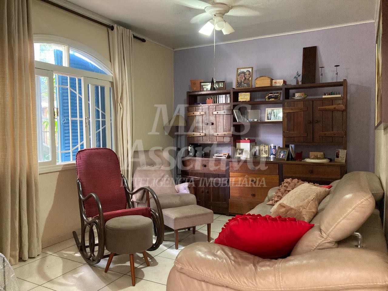 Casa mobiliada com 05 dormitórios para locação no bairro Guarani Novo Hamburgo