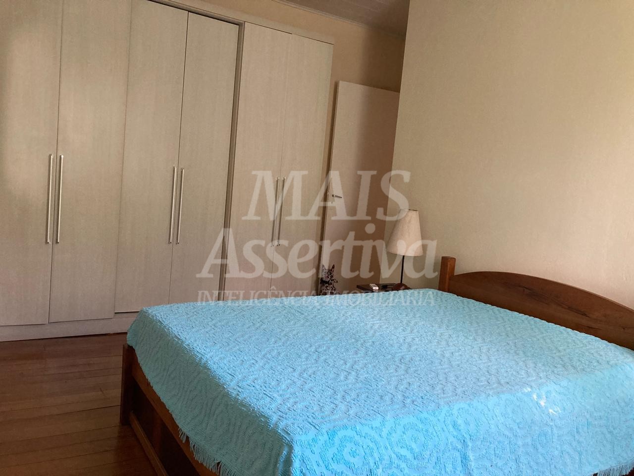 Casa mobiliada com 05 dormitórios para locação no bairro Guarani Novo Hamburgo