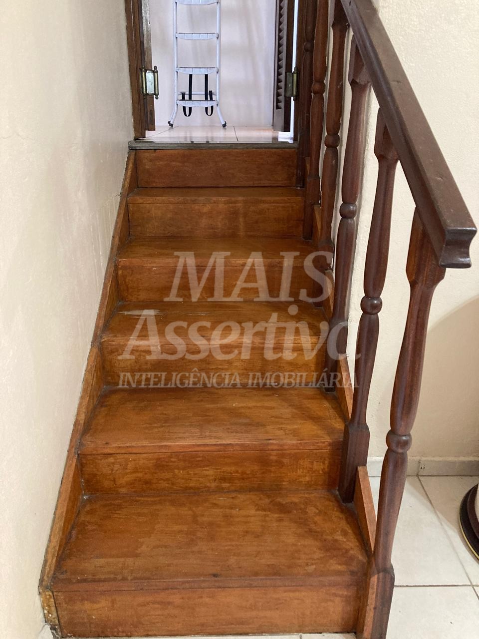 Casa mobiliada com 05 dormitórios para locação no bairro Guarani Novo Hamburgo