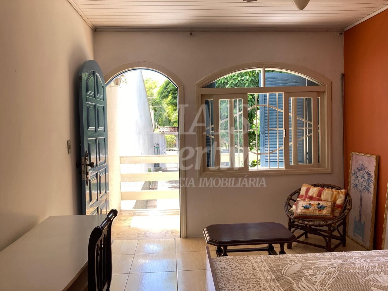 Casa mobiliada com 05 dormitórios para locação no bairro Guarani Novo Hamburgo