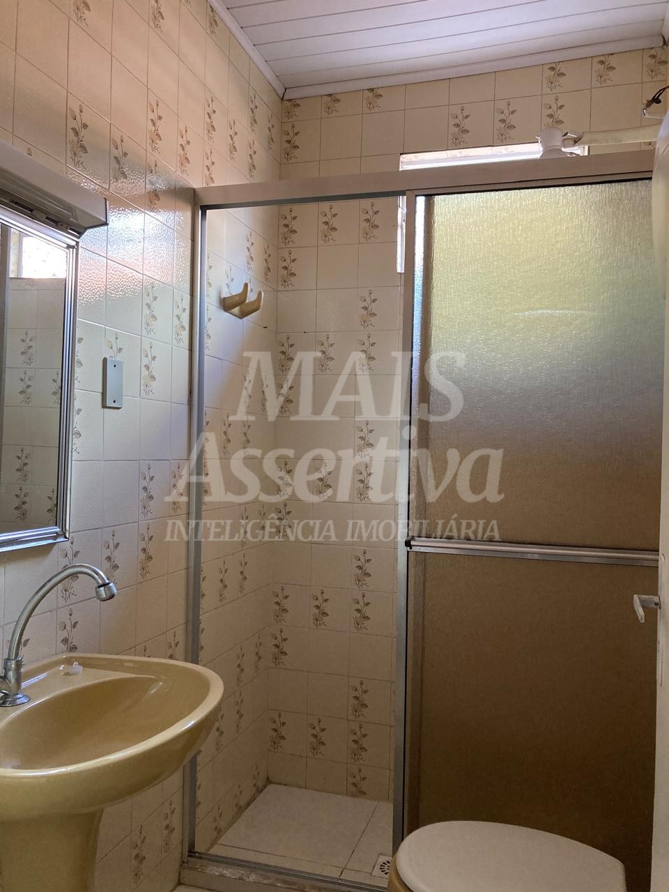 Casa mobiliada com 05 dormitórios para locação no bairro Guarani Novo Hamburgo