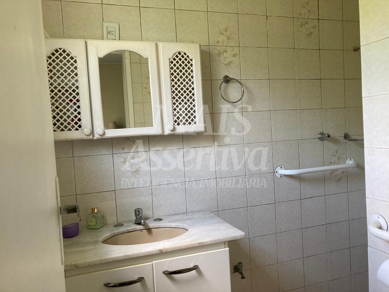 Casa mobiliada com 05 dormitórios para locação no bairro Guarani Novo Hamburgo