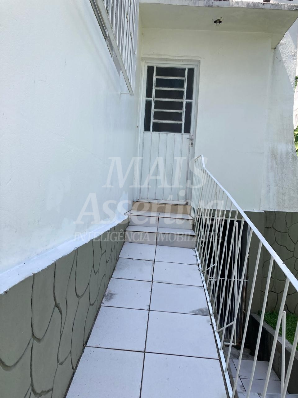 Casa mobiliada com 05 dormitórios para locação no bairro Guarani Novo Hamburgo