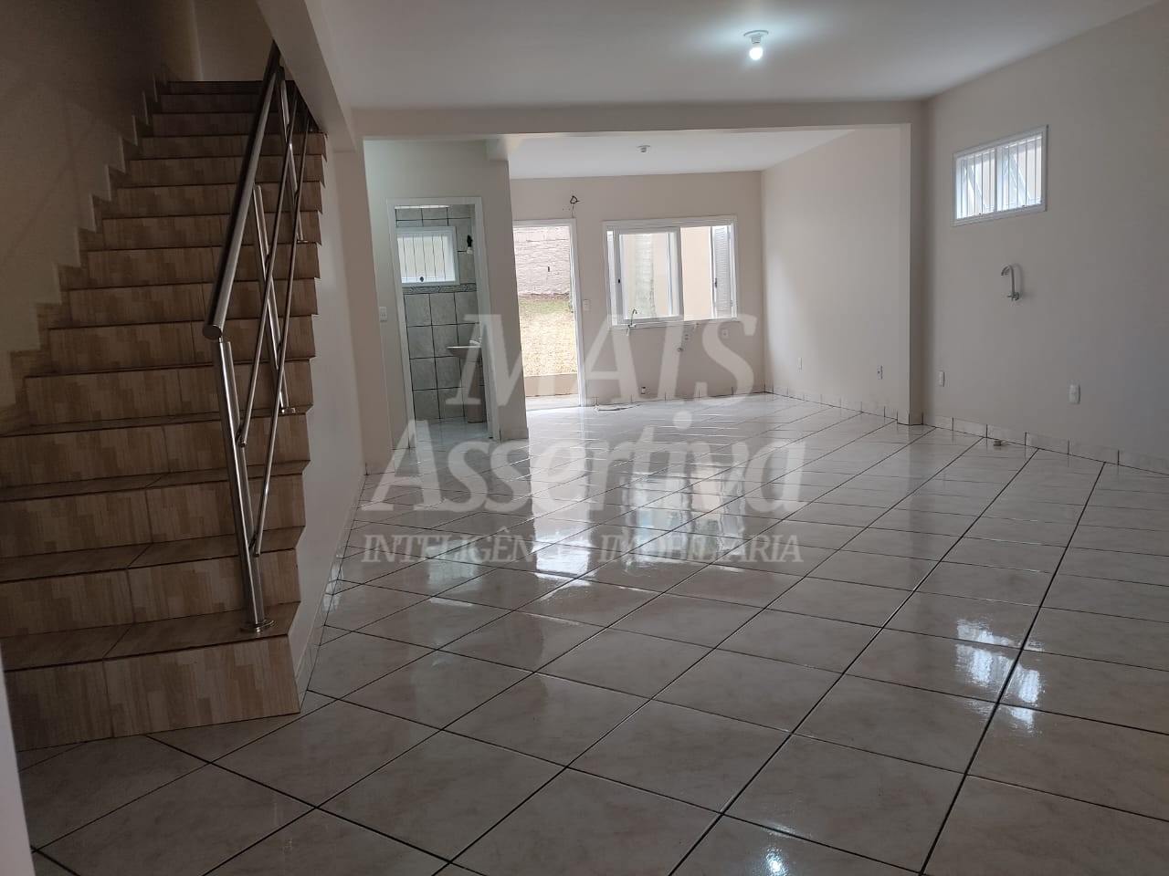 Sobrado 2 quartos para Venda no bairro Jardim Mauá em Novo Hamburgo