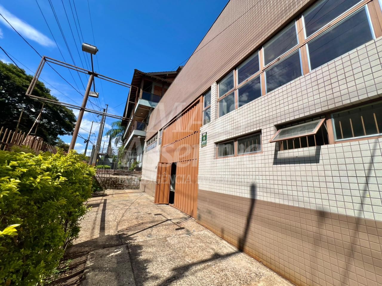 Prédio comercial de 400m² para locação na Rua Guia Lopes 