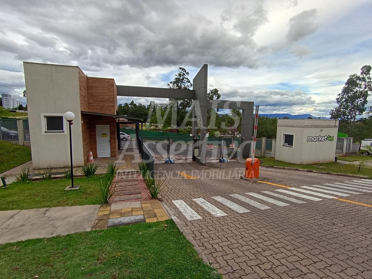 Apartamento térreo, semi mobiliado para venda no Porto Baden  