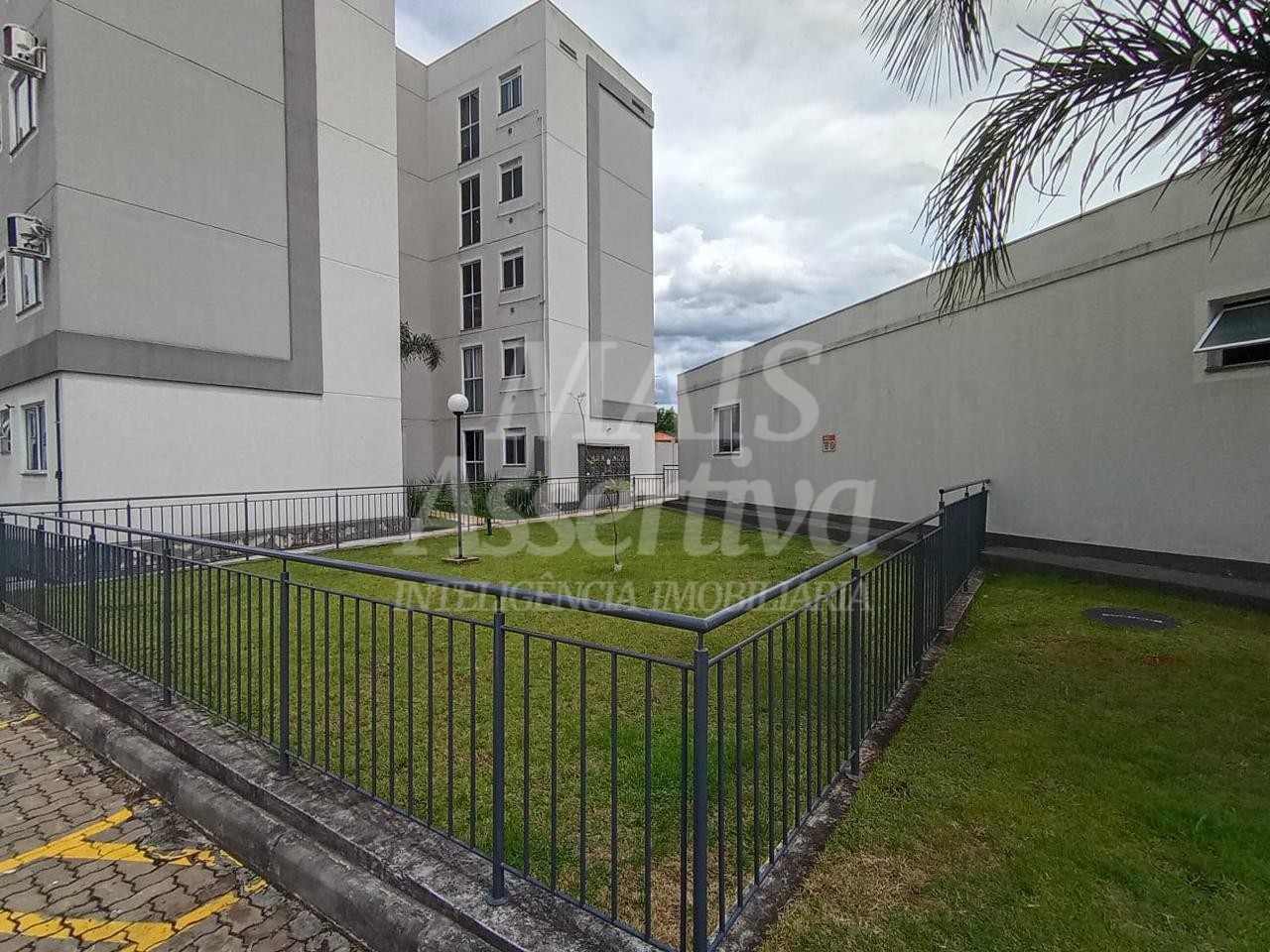 Apartamento semi mobiliado para venda no Porto Baden - térreo