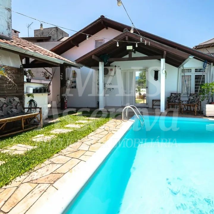 Casa 4 quartos para Venda no bairro Vila Nova em Novo Hamburgo