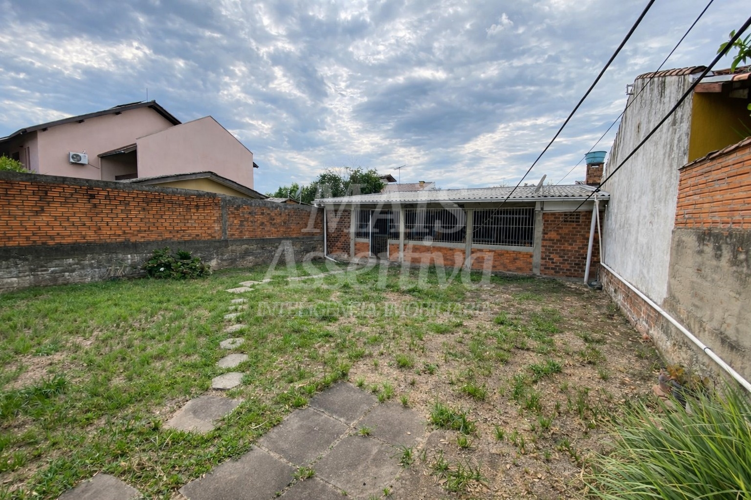 Casa para locação no bairro Canudos em Novo Hamburgo - 2 Quartos 