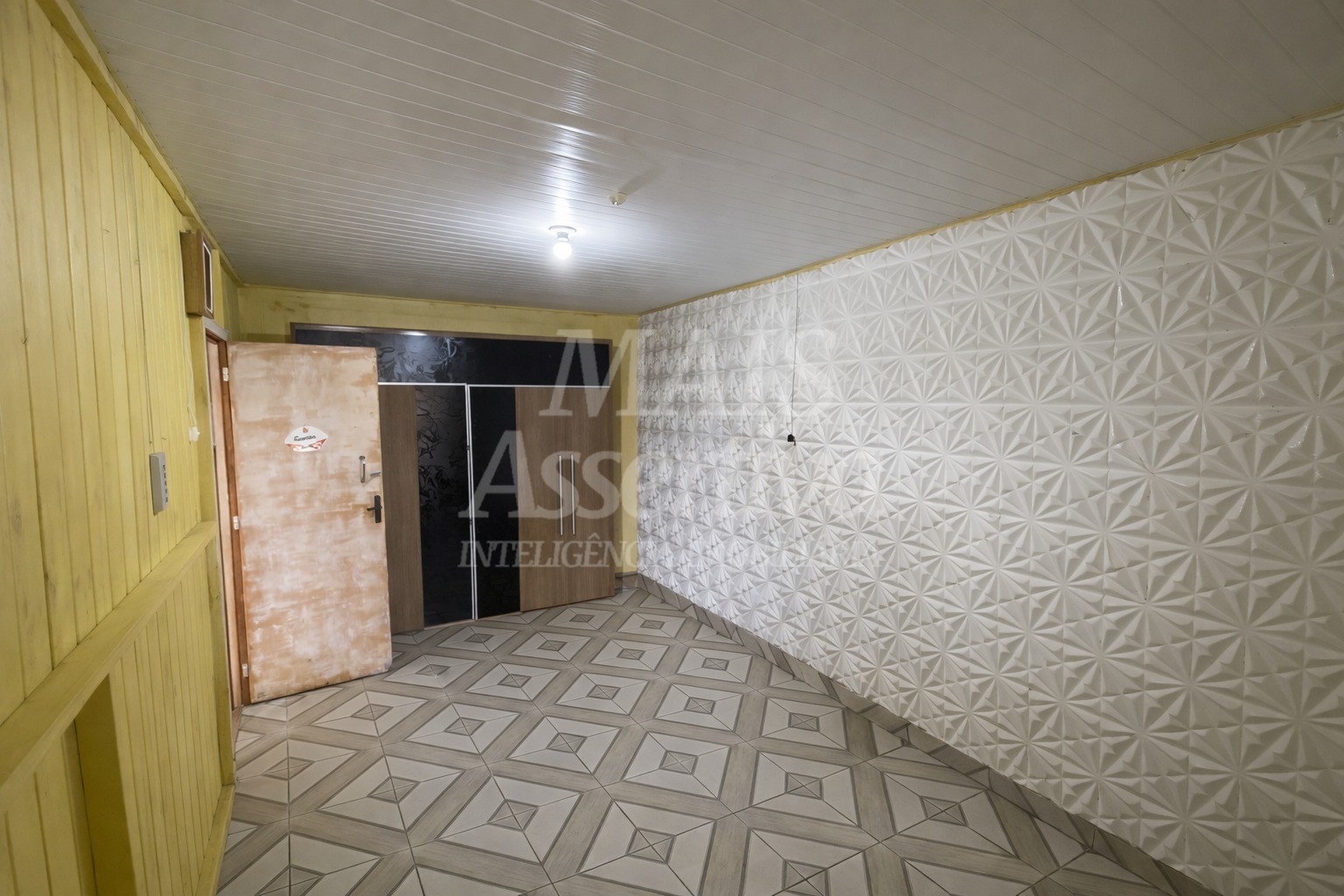 Casa para locação no bairro Canudos em Novo Hamburgo - 2 Quartos 