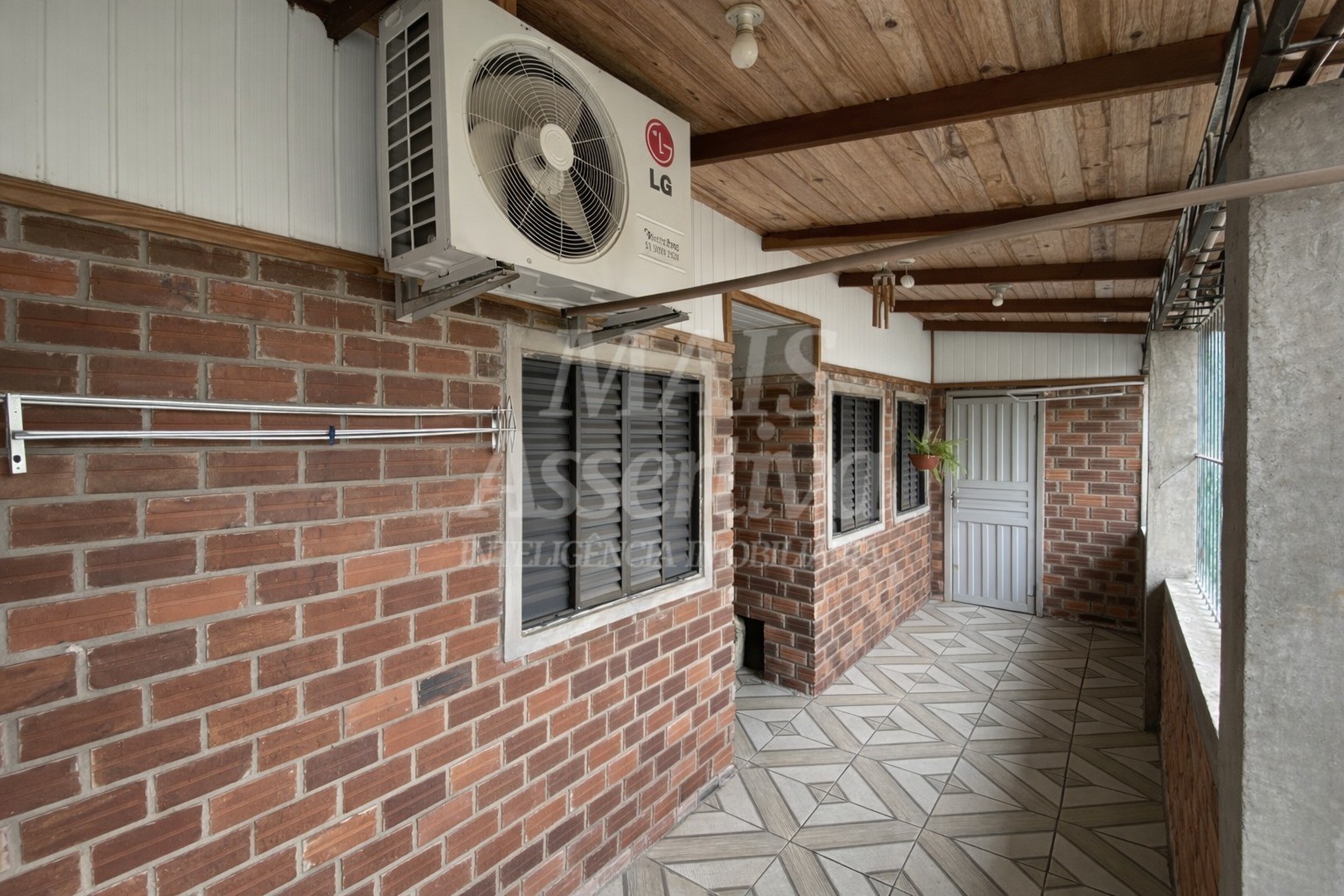 Casa para locação no bairro Canudos em Novo Hamburgo - 2 Quartos 