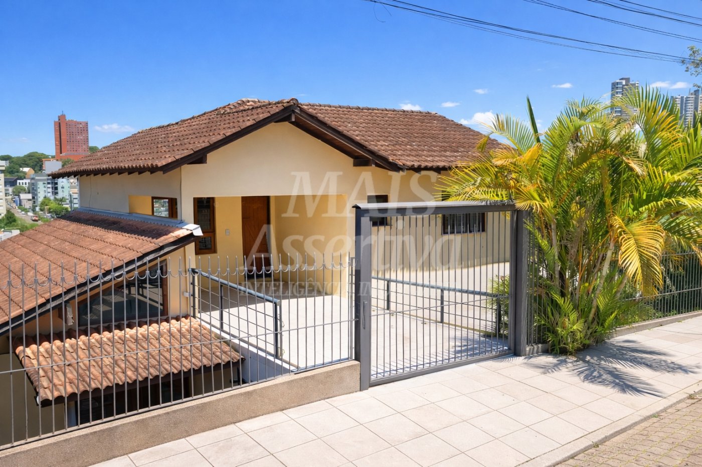 Casa de 3 dormitórios no bairro Guarini em Novo Hamburgo 