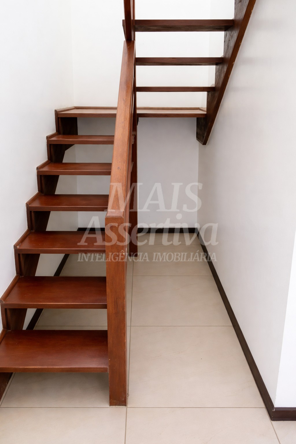Casa de 3 dormitórios no bairro Guarini em Novo Hamburgo 