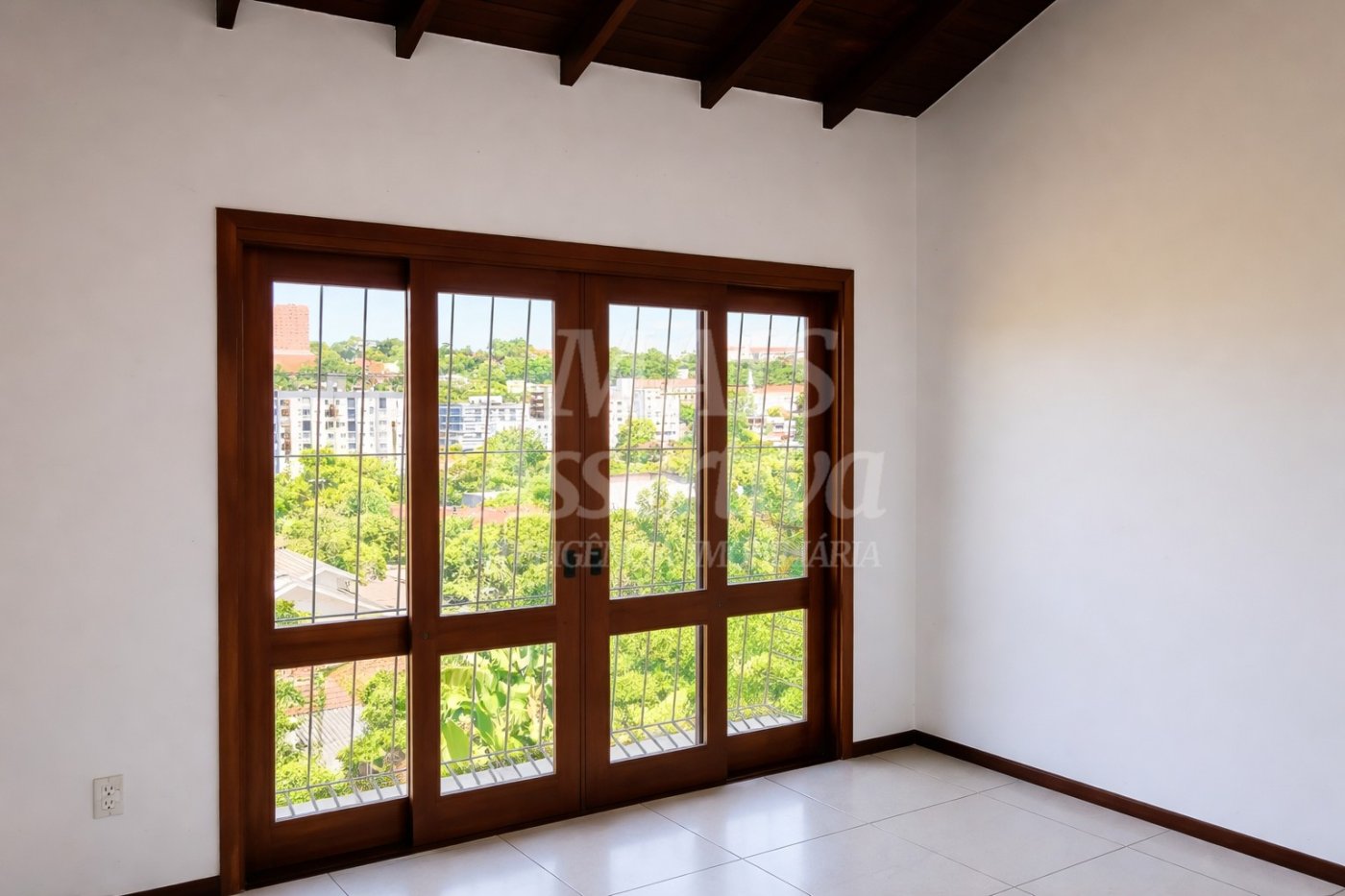 Casa de 3 dormitórios no bairro Guarini em Novo Hamburgo 