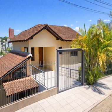 Casa de 3 dormitórios no bairro Guarini em Novo Hamburgo