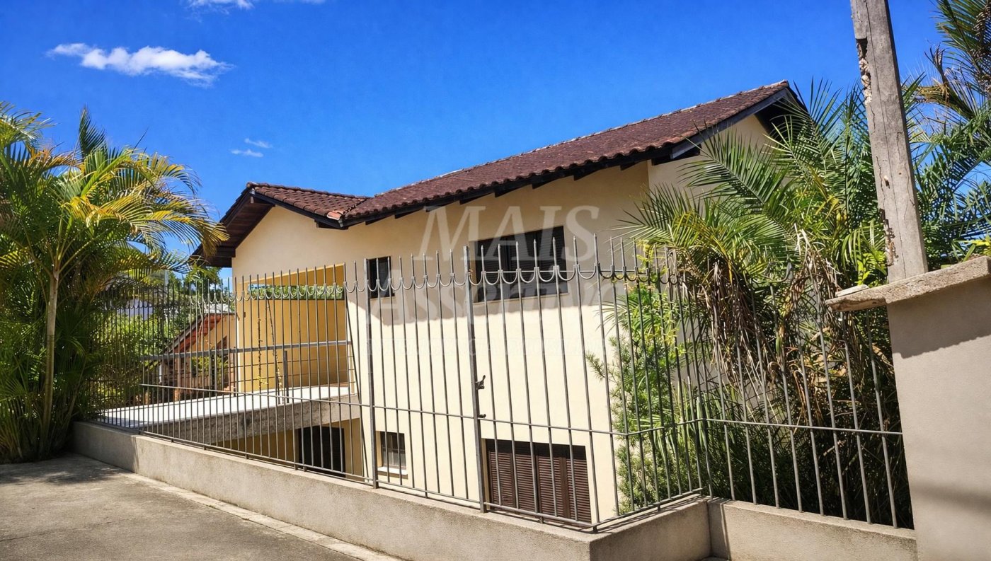Casa de 3 dormitórios no bairro Guarini em Novo Hamburgo 