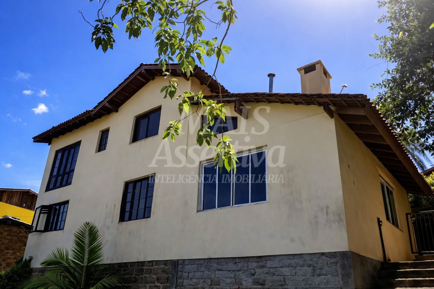 Casa de 3 dormitórios no bairro Guarini em Novo Hamburgo 
