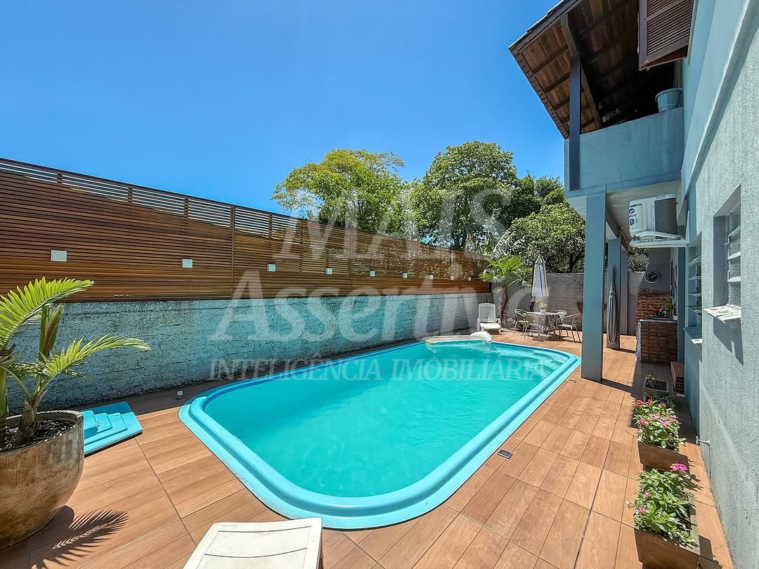 Casa mobiliada para locação em Estância Velha de 4 dormitórios - 250m²