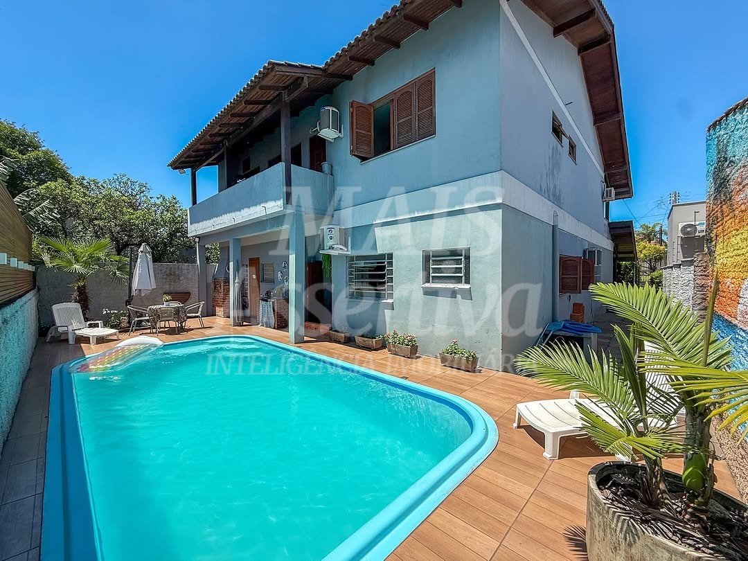 Casa mobiliada para locação em Estância Velha de 4 dormitórios - 250m²