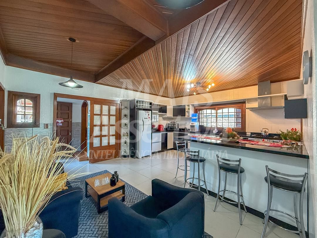 Casa mobiliada para locação em Estância Velha de 4 dormitórios - 250m²