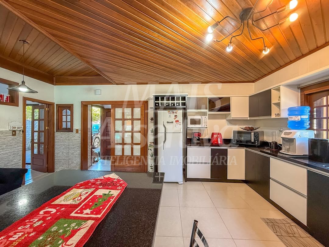 Casa, 4 quartos, 250 m² - Foto 8