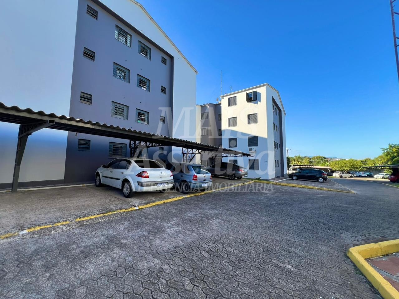 Apartamento mobiliado para locação no Residencial Sol Nascente - 3º andar