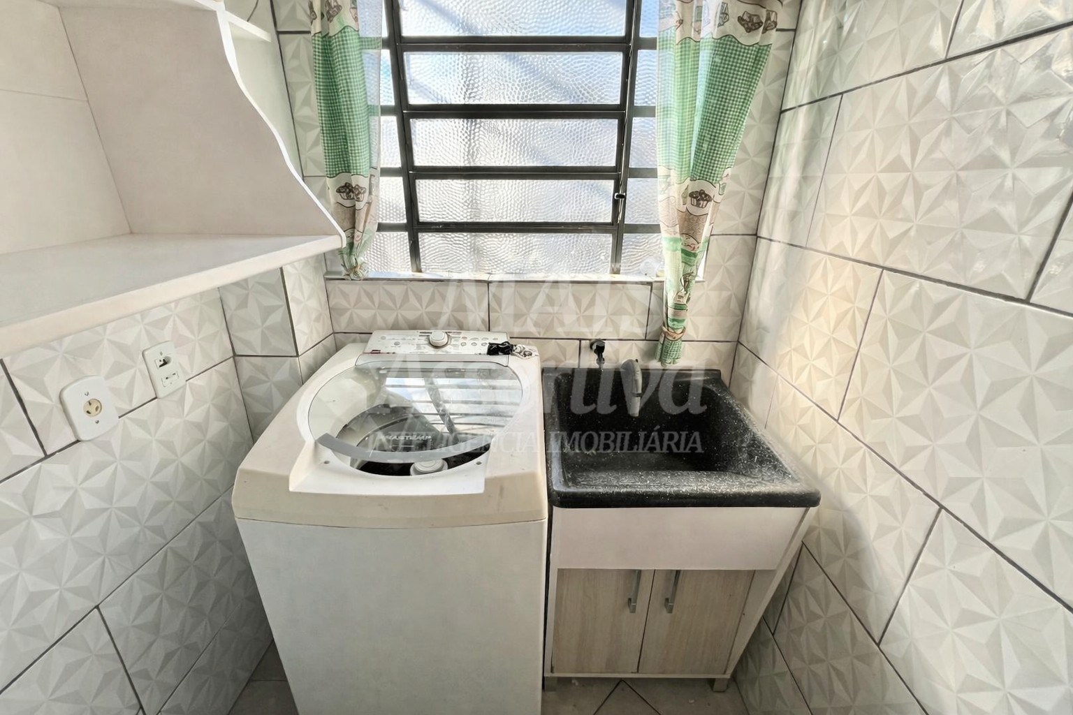 Apartamento mobiliado para locação no Residencial Sol Nascente - 3º andar