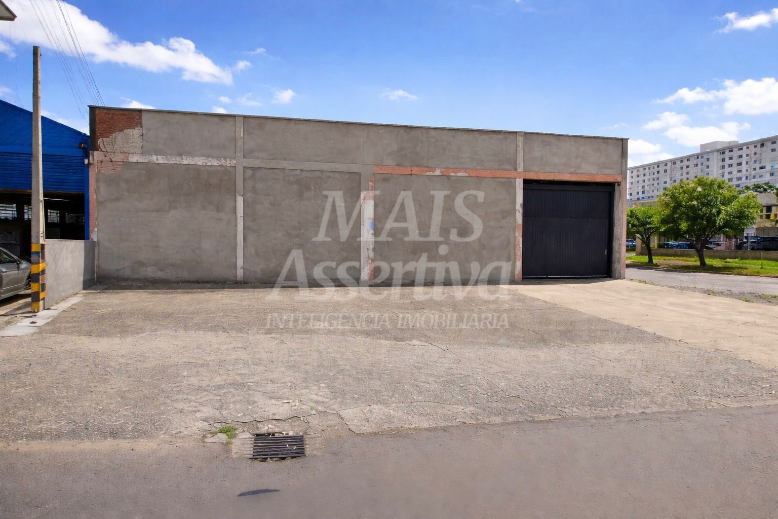 Prédio comercial para locação de 550m² - Av. Victor Hugo Kunz