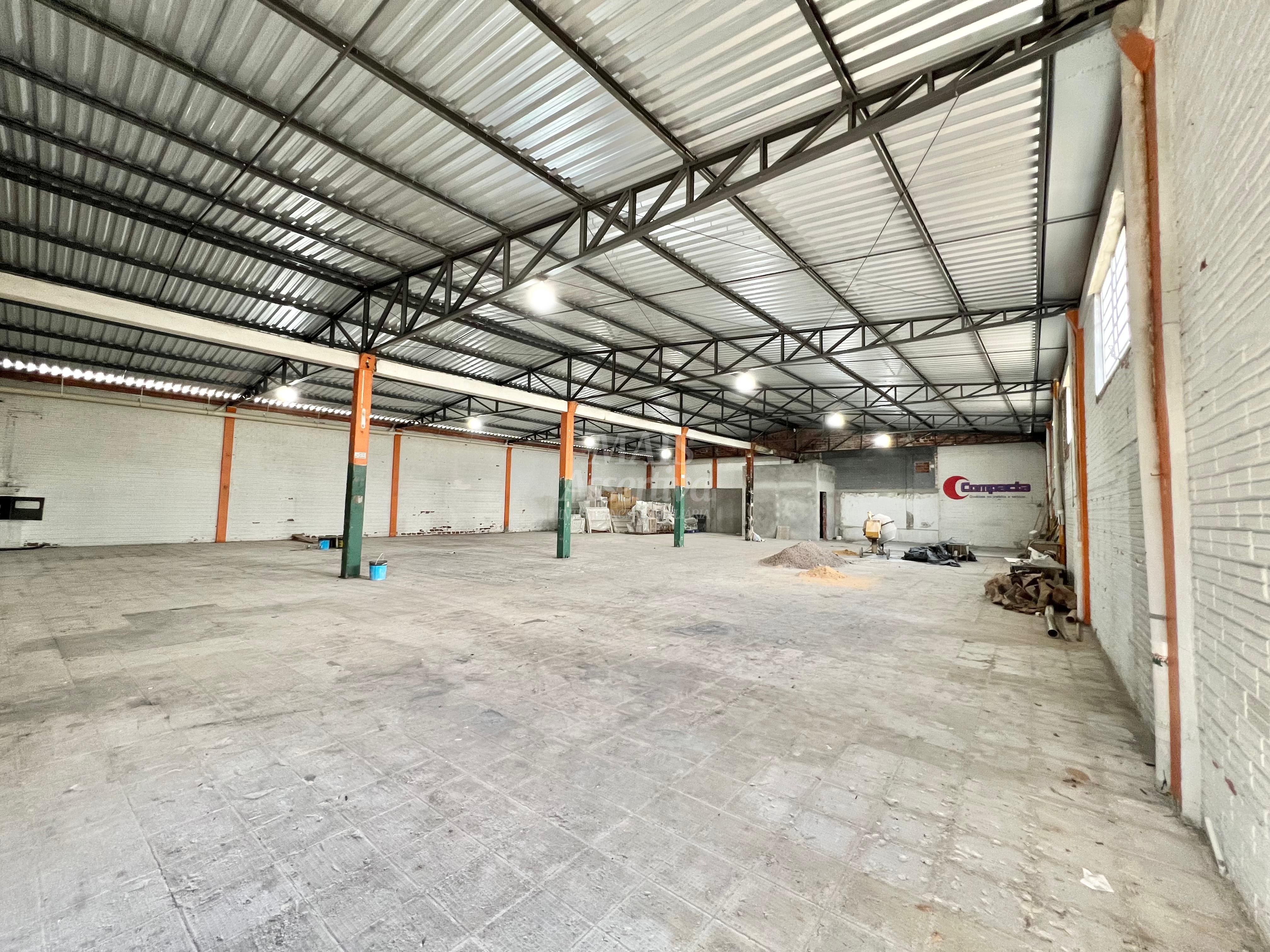 Prédio comercial para locação de 550m² - Av. Victor Hugo Kunz