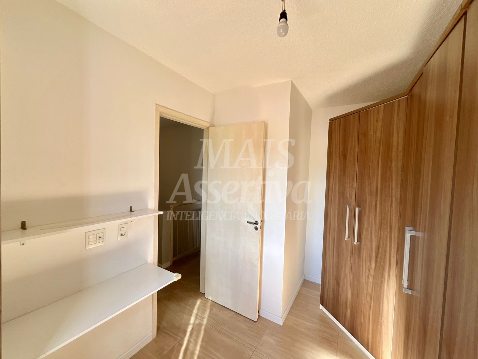 Casa semi mobiliado para venda - Residencial Vale de Figueras em Novo Hamburgo