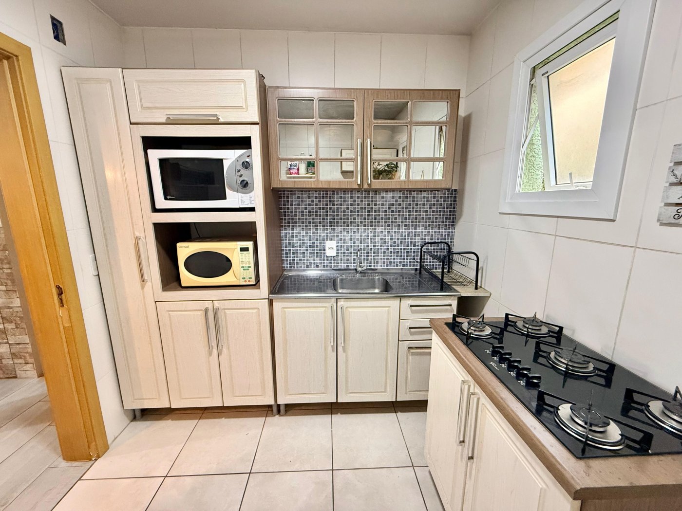 Apartamento semi mobiliado para venda, no condomínio Residencial Via Brasil, bairro São Jorge em NH