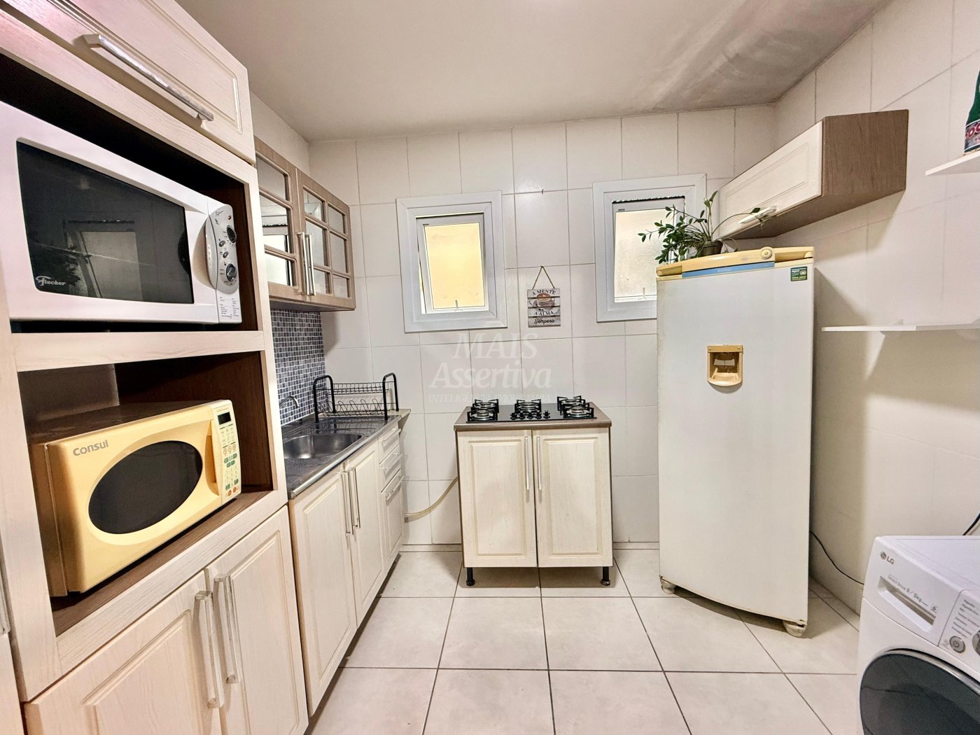 Apartamento semi mobiliado para venda, no condomínio Residencial Via Brasil, bairro São Jorge em NH