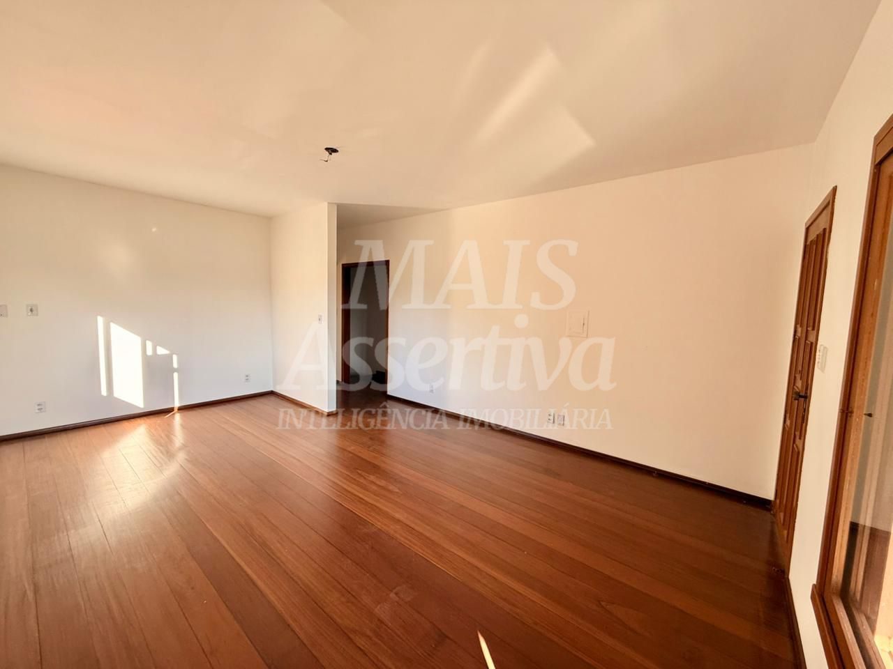 Casa para locação em Canudos, Novo Hamburgo - 240m² 